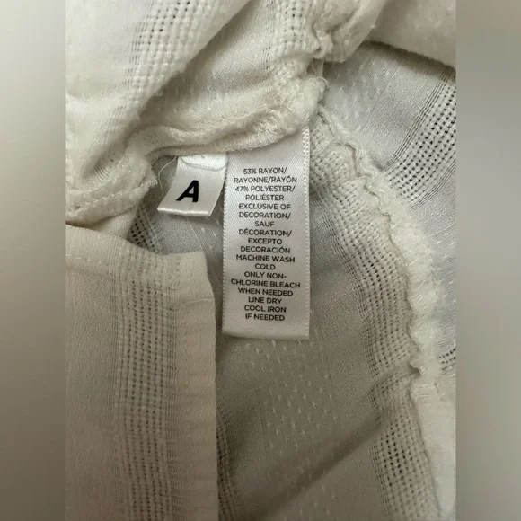 LOFT Cream Blouse with Delicate Detailing - Picture 3 of 4